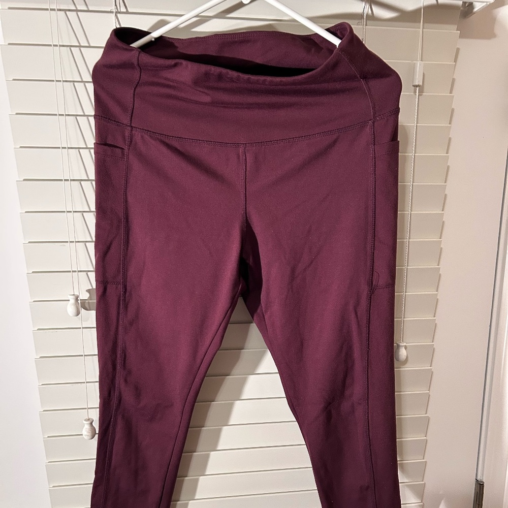 Danskin yoga exercise pants, jogger leg, maroon